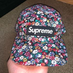 Supreme 5 panel hat floral adjustable